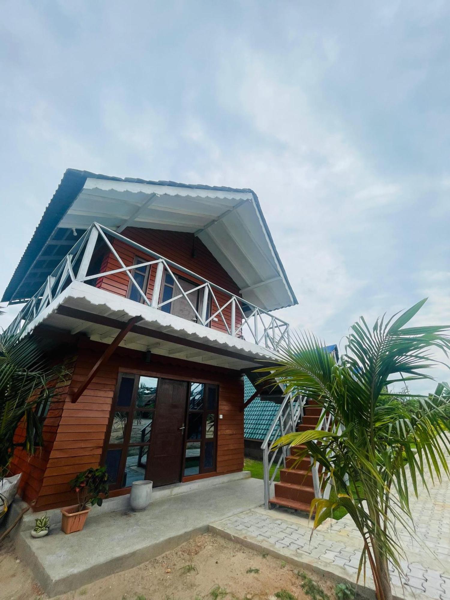 Surfing Beach Nilaveli Trincomalee Exterior photo
